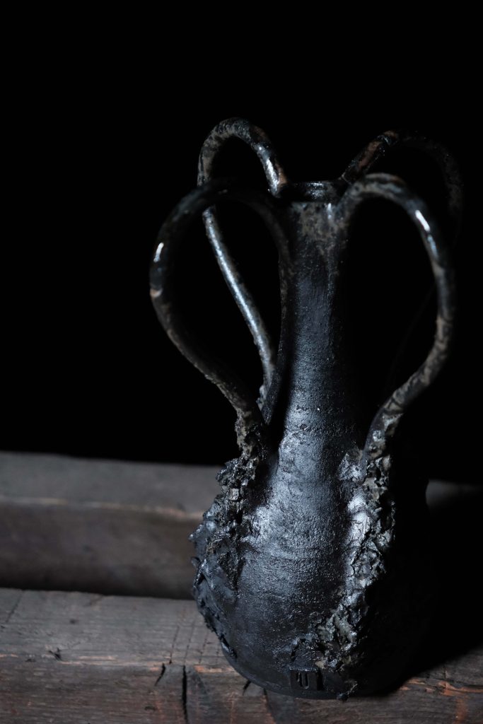 Alien vase 1 (2024)