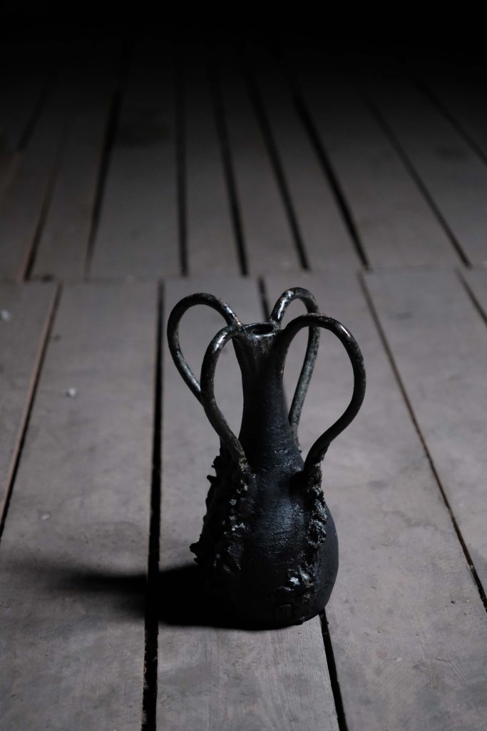 Alien vase 1 (2024)