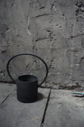Black Moon handle pot - Circle