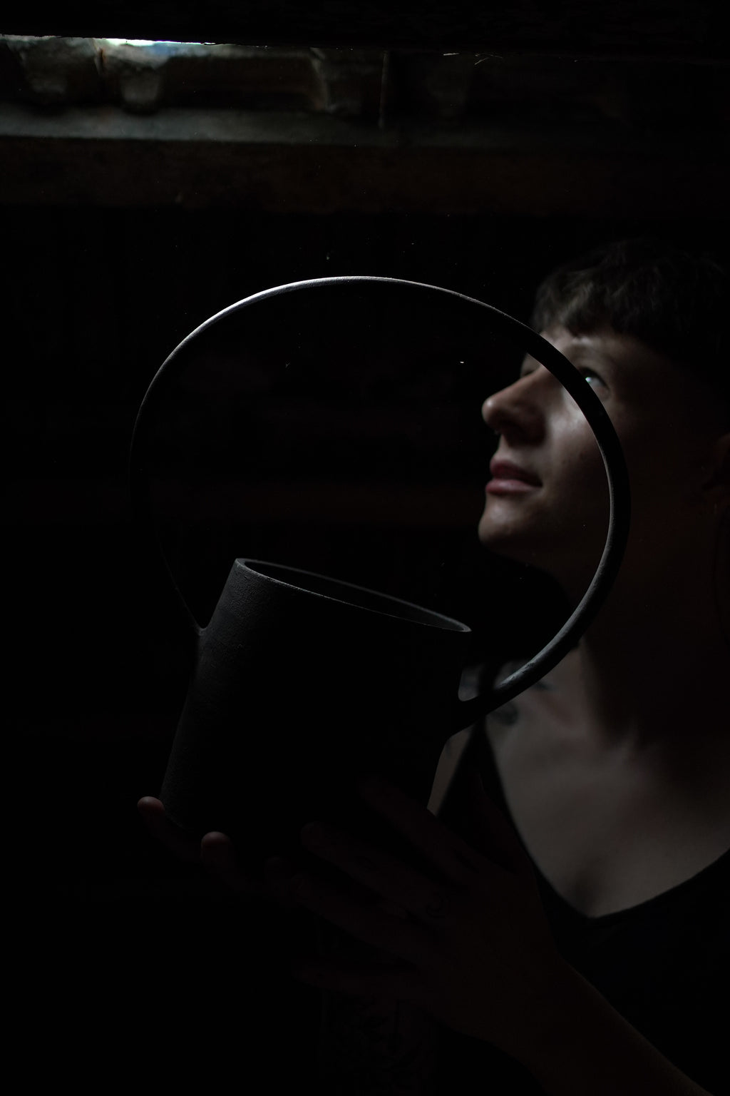 Black Moon handle pot - Circle
