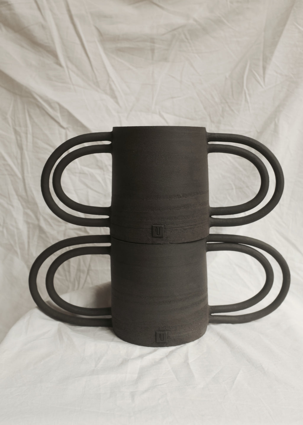 Black Moon handle pot - Orbit