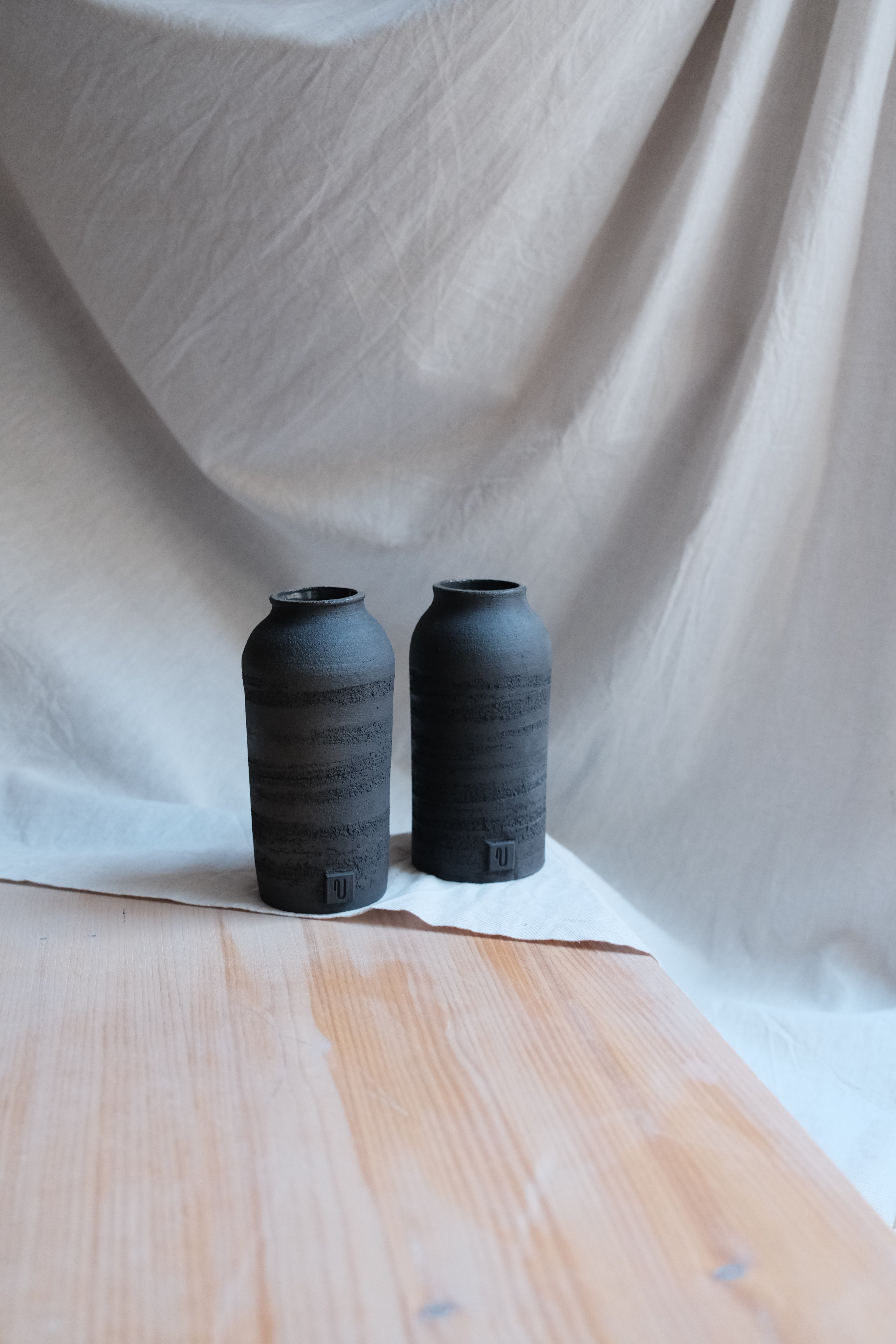 Black Moon Vase Urn