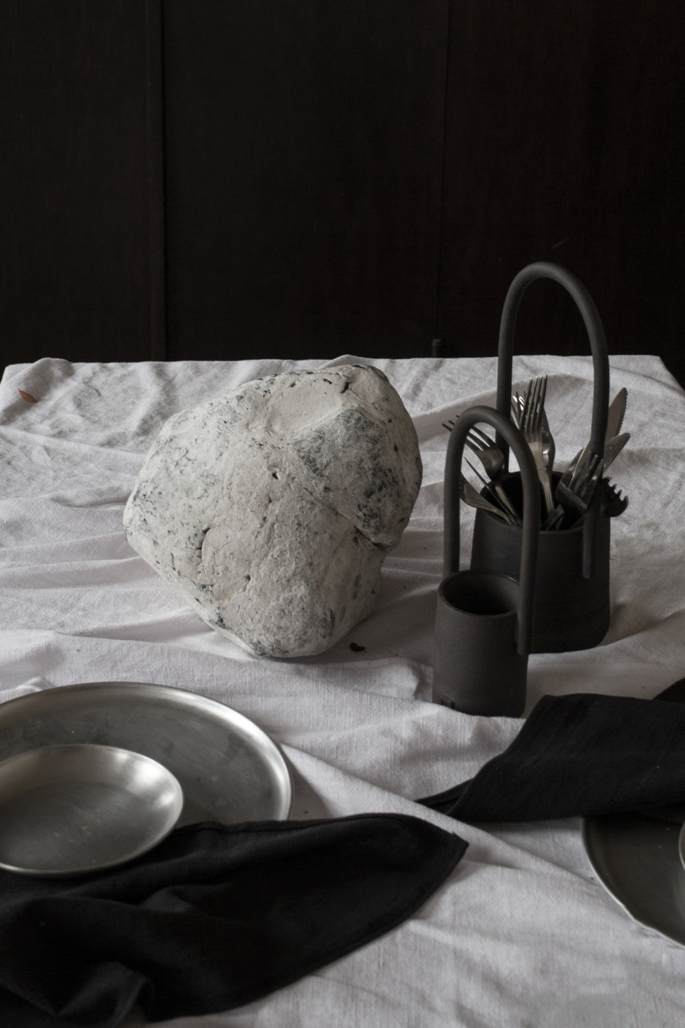 Black Moon handle pot - Line