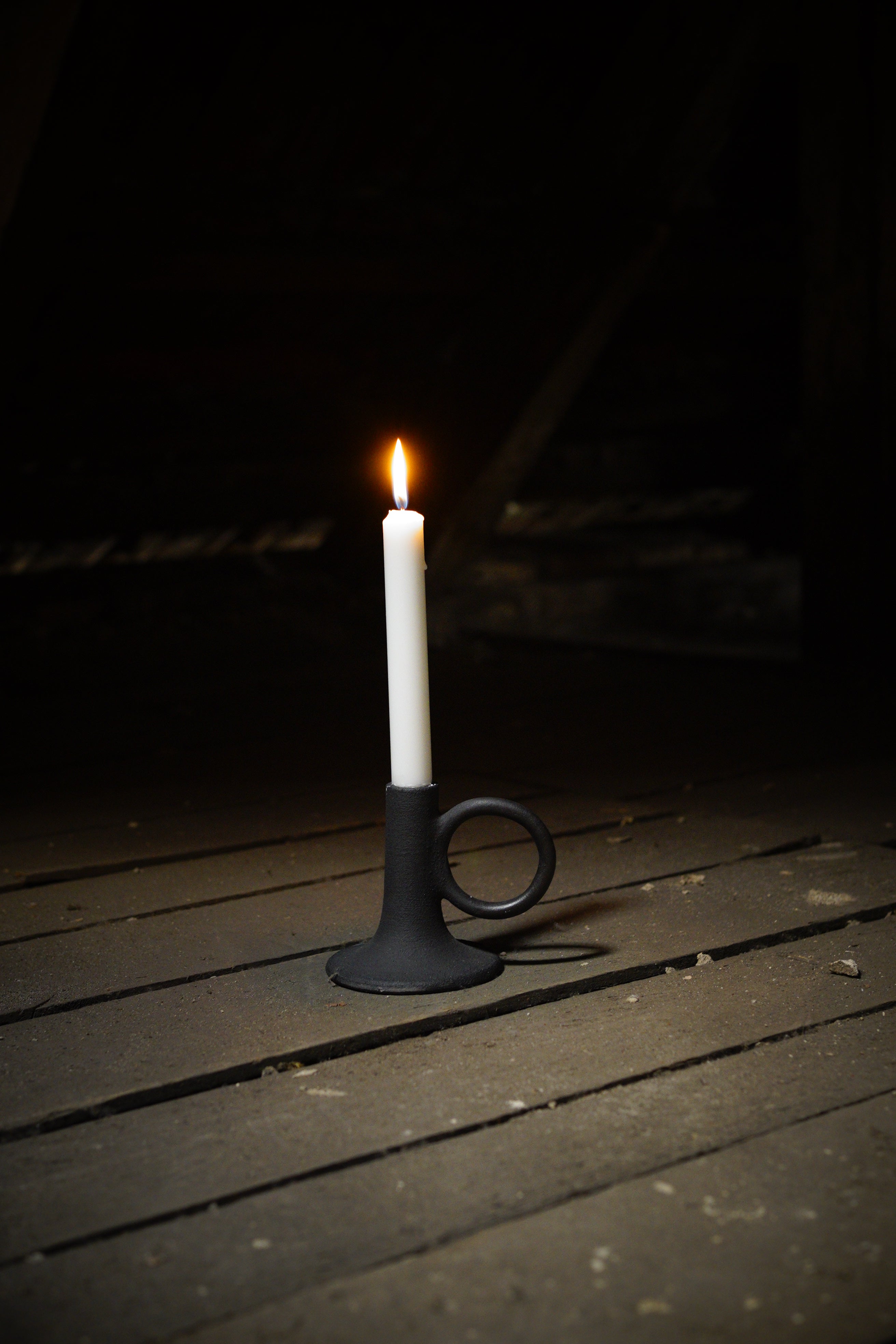Black Moon candle holder