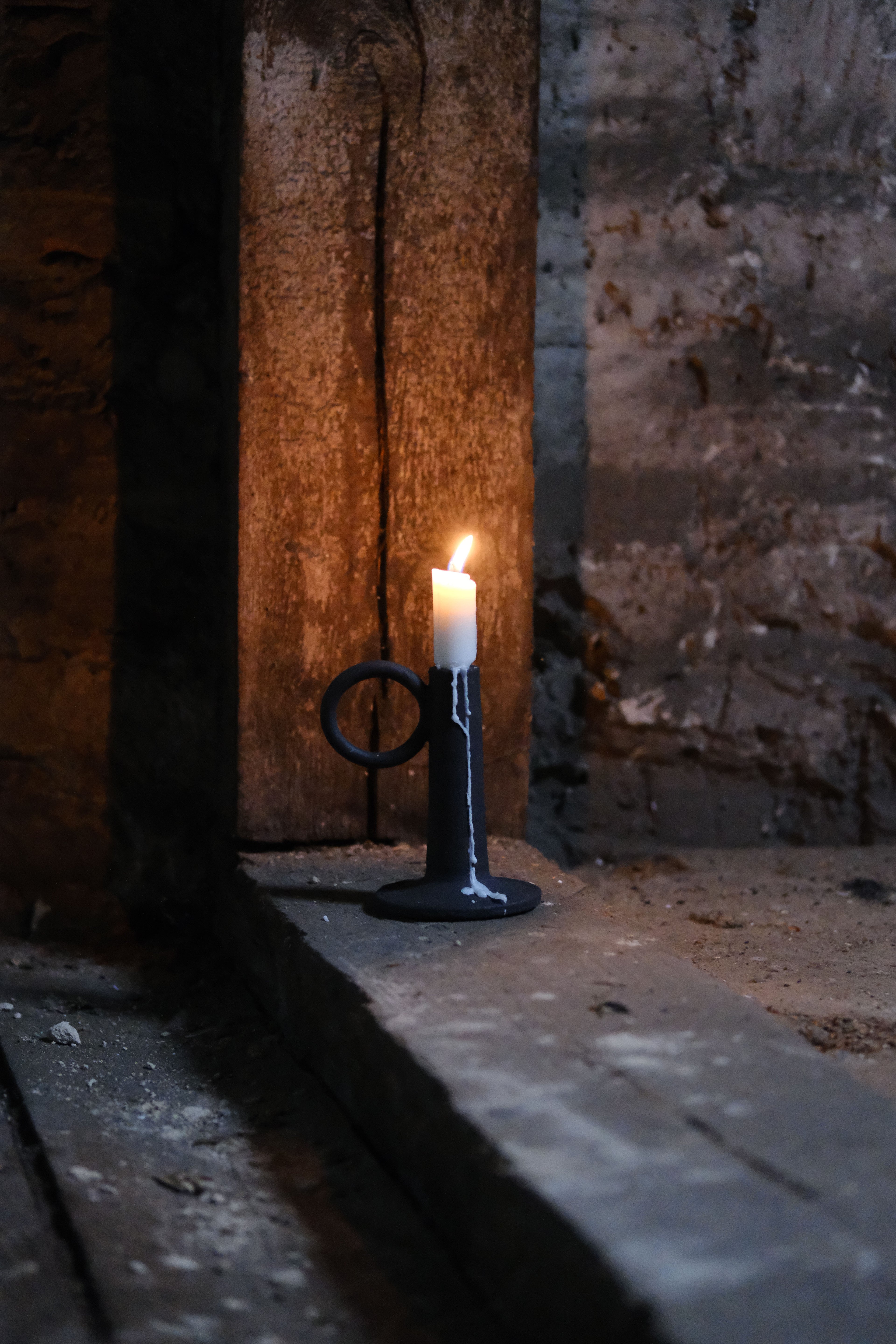 Black Moon candle holder