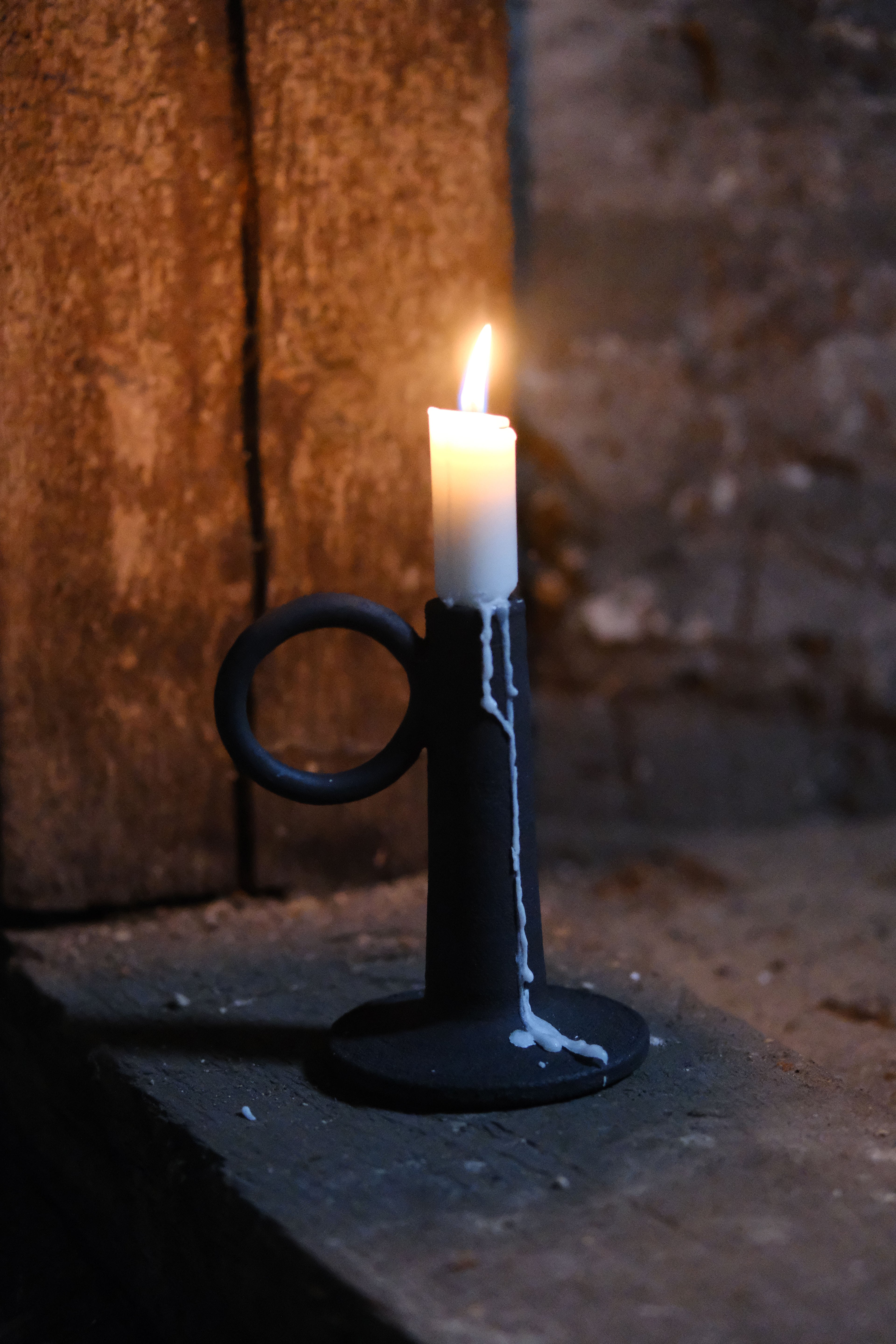 Black Moon candle holder
