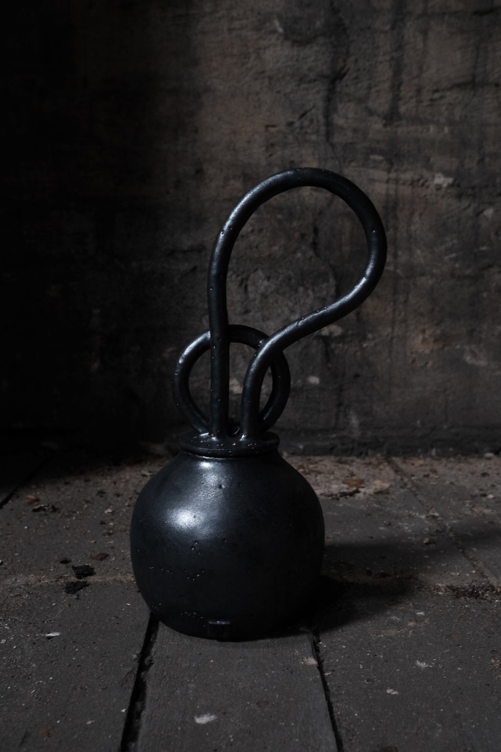 Dark Crystal vase 3