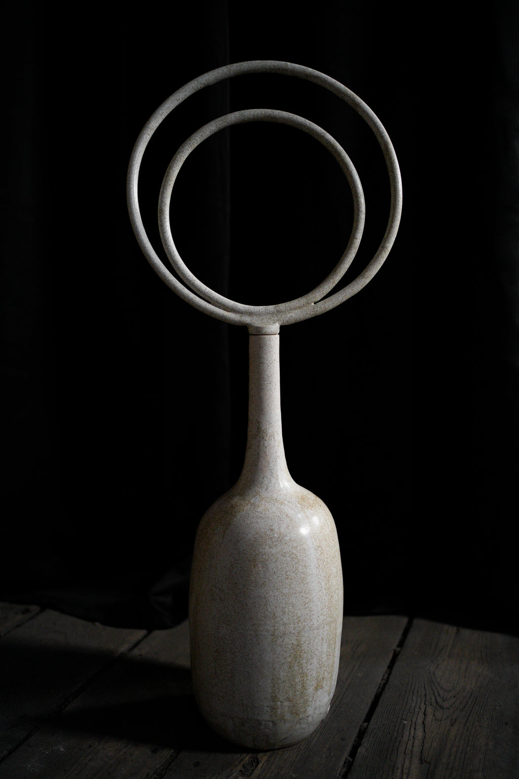 Eclipse white vase - L