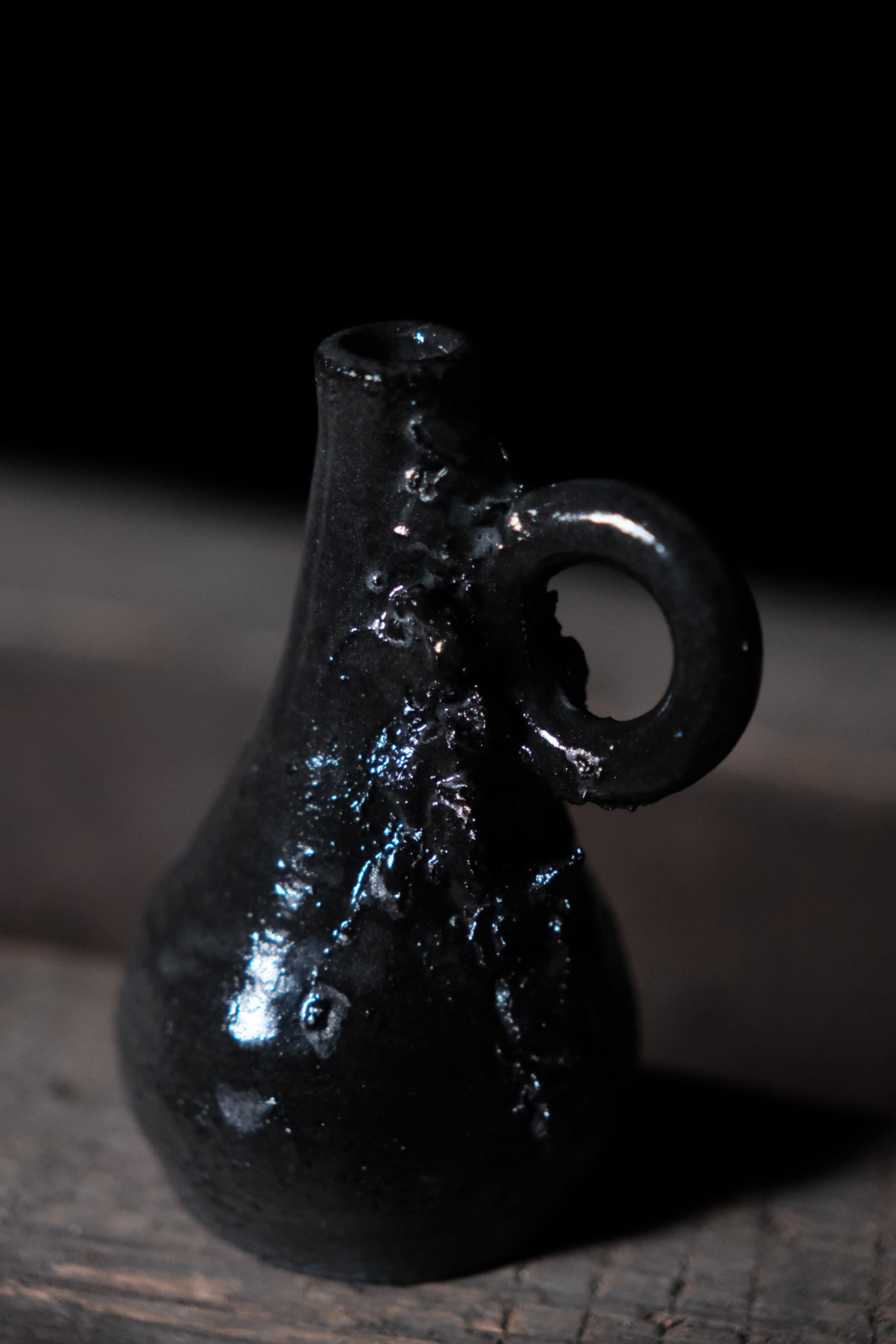 Mini black vase