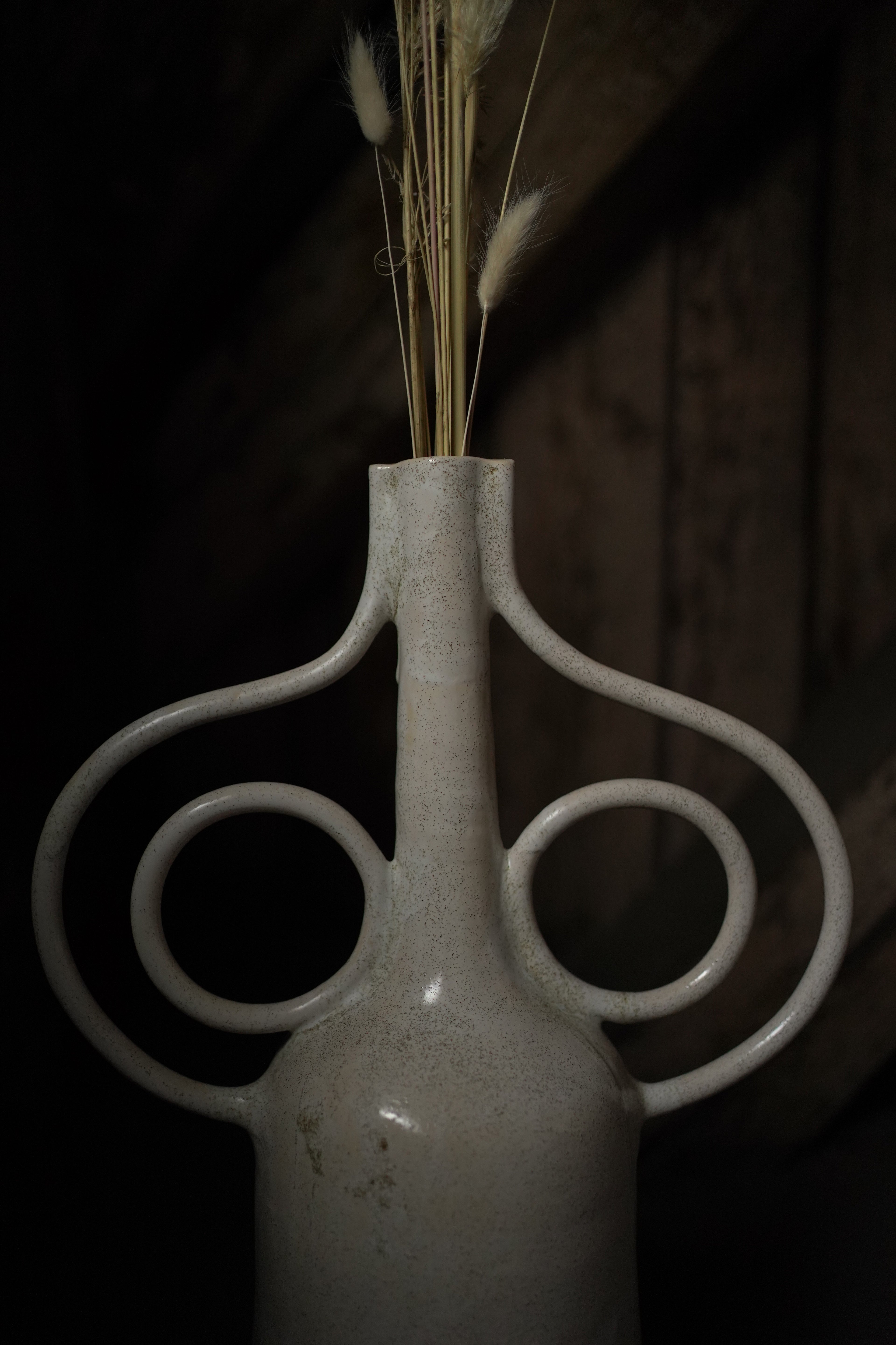 Orbit white vase Symetrical - L