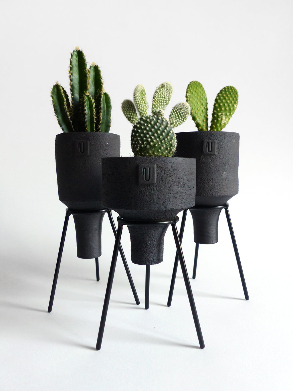 Black Moon tripod candle holder - Reversible