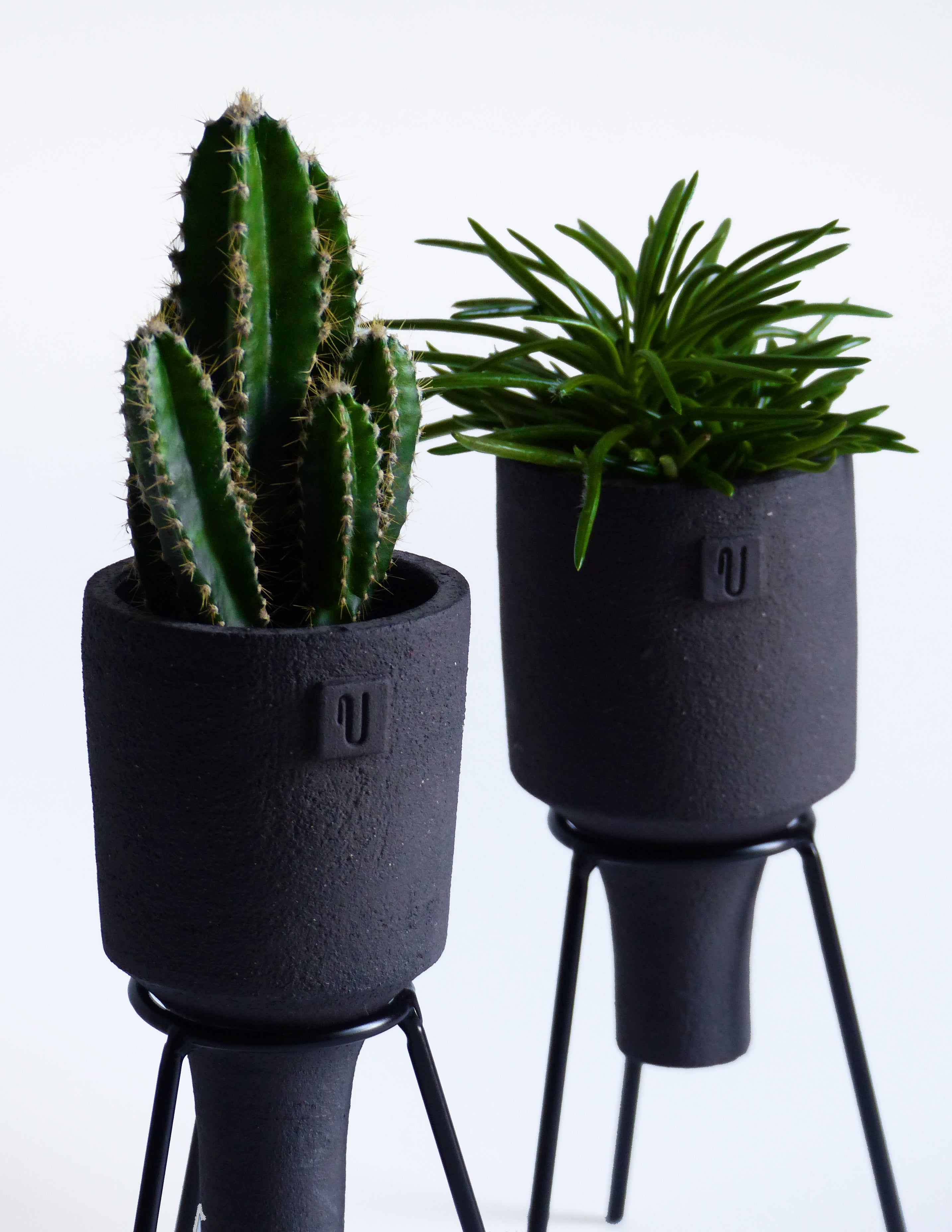 Black Moon tripod candle holder - Reversible