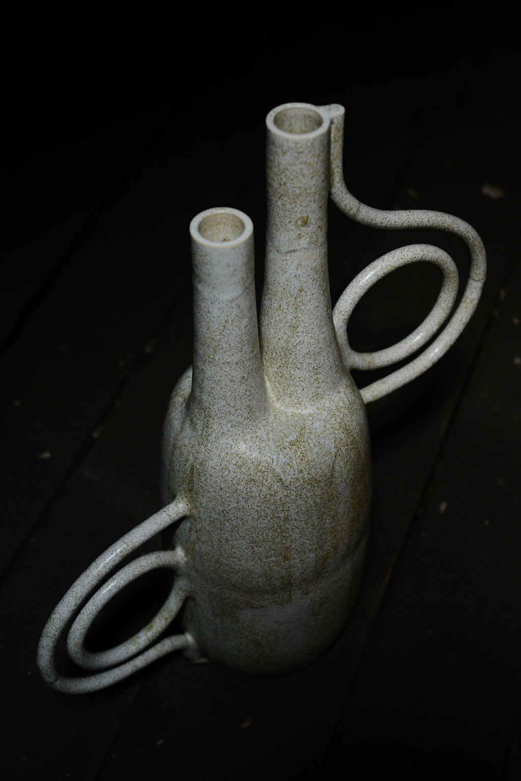 Orbit White vase - Asymetrical