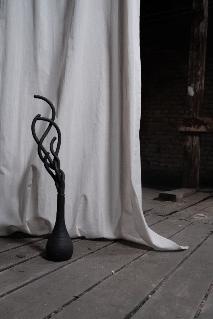 Alien vase 2