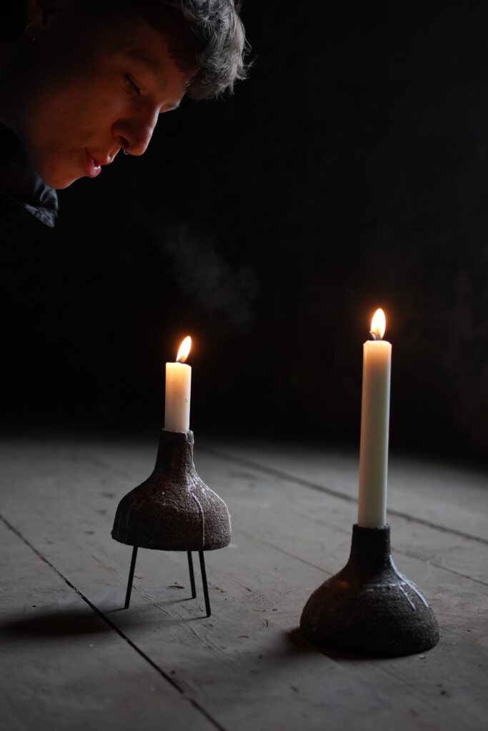 Comet tripod pot - Reversible