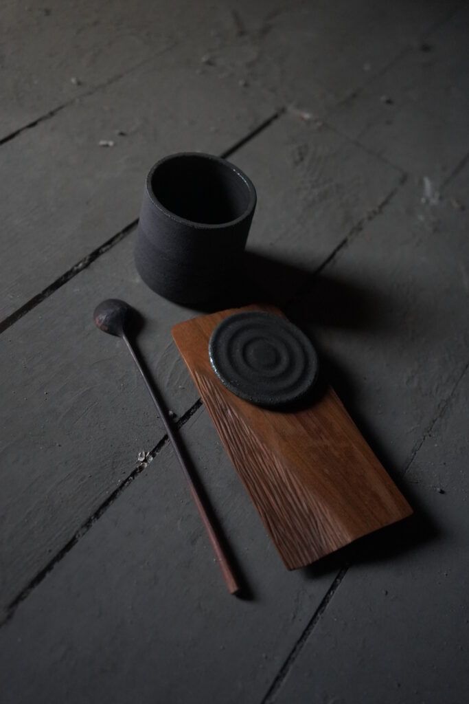 Onde mug with lid