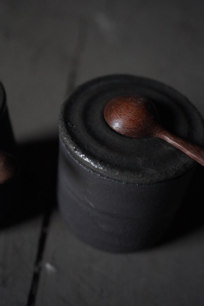 Onde mug with lid