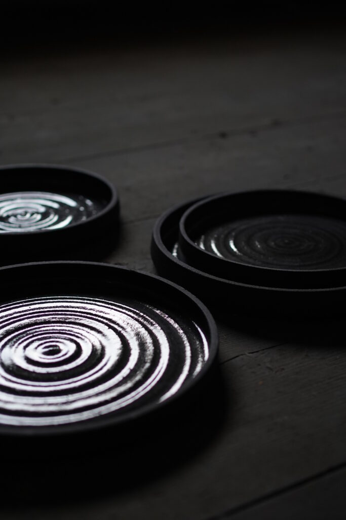 Onde Plate - Black