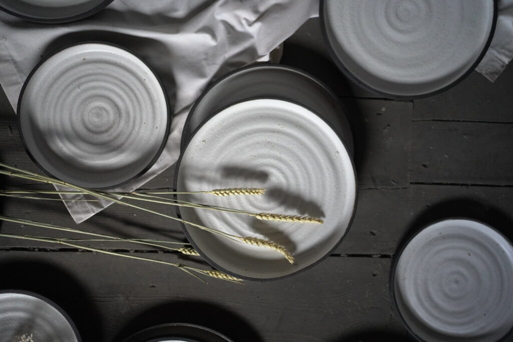Onde Plate - White
