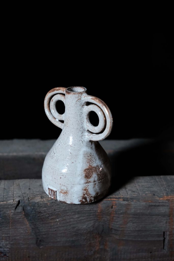Orbit White Vase Symetrical S