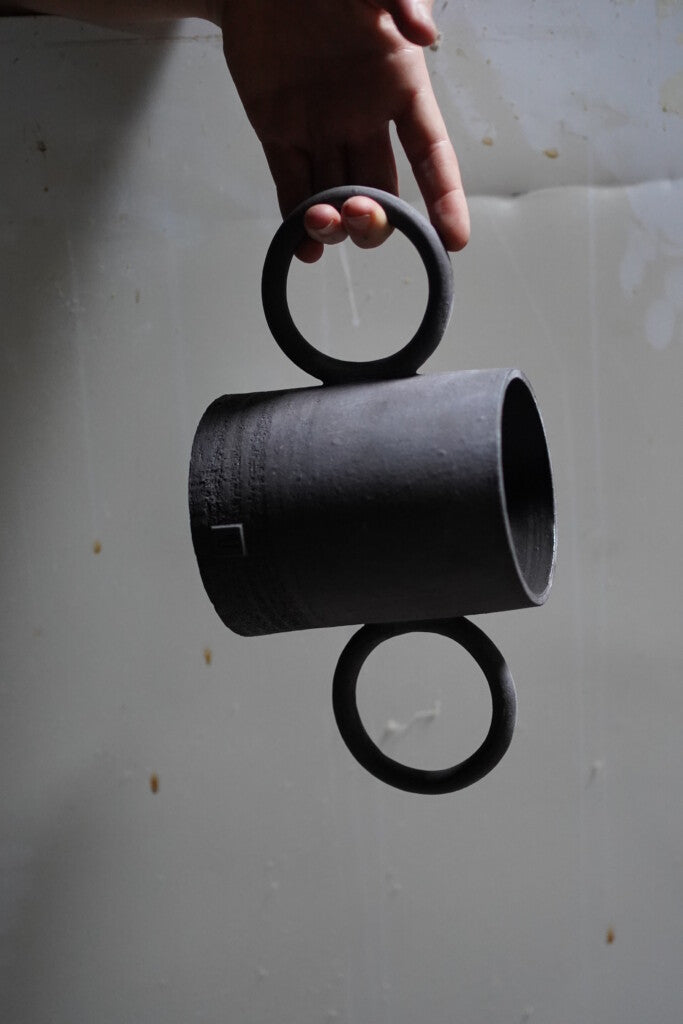 Ring black vase - M